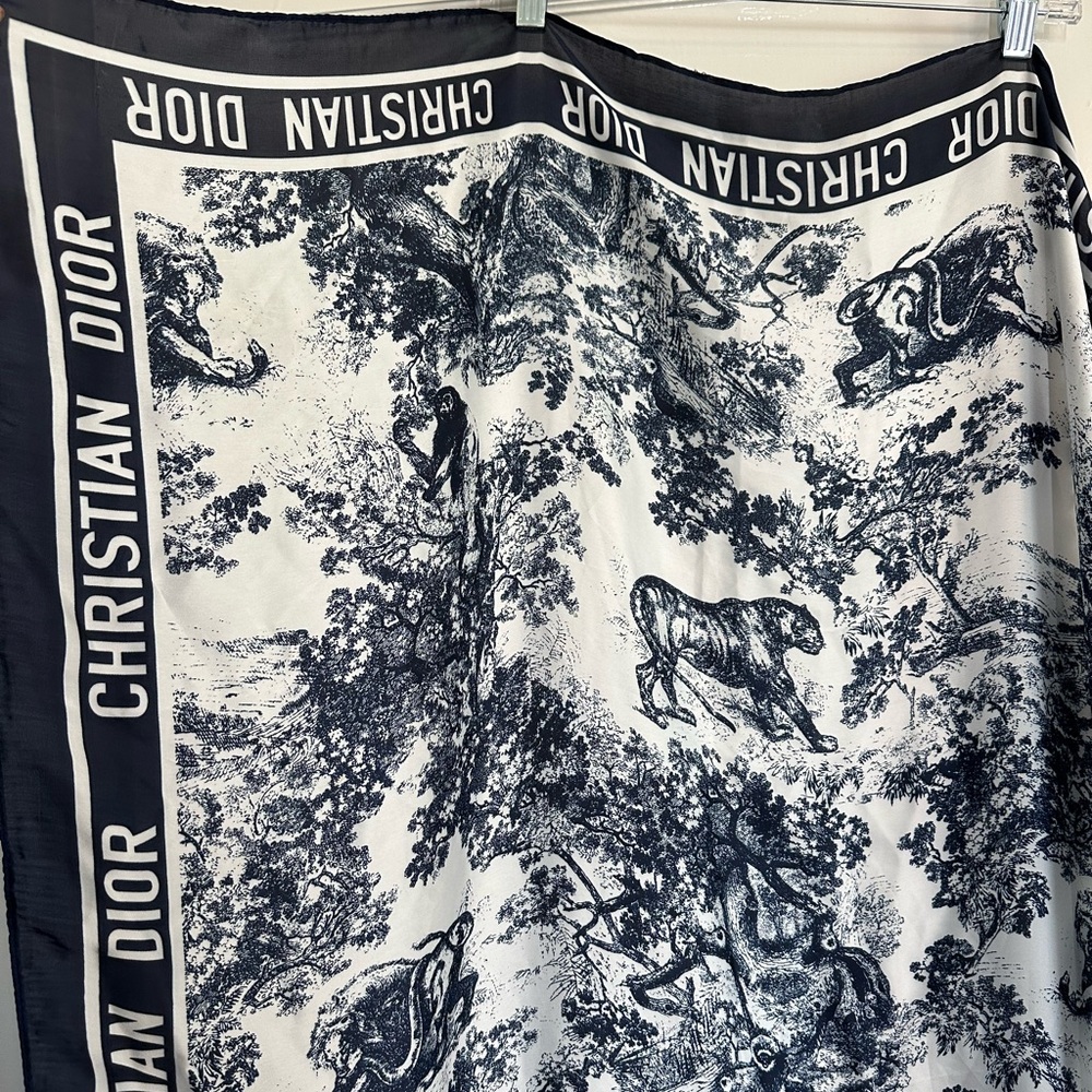 Toile de Jouy 100% Silk Sauvage Scarf - Picture 3 of 8